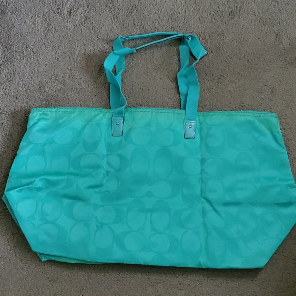 Coach Weekend Tote w/Packable